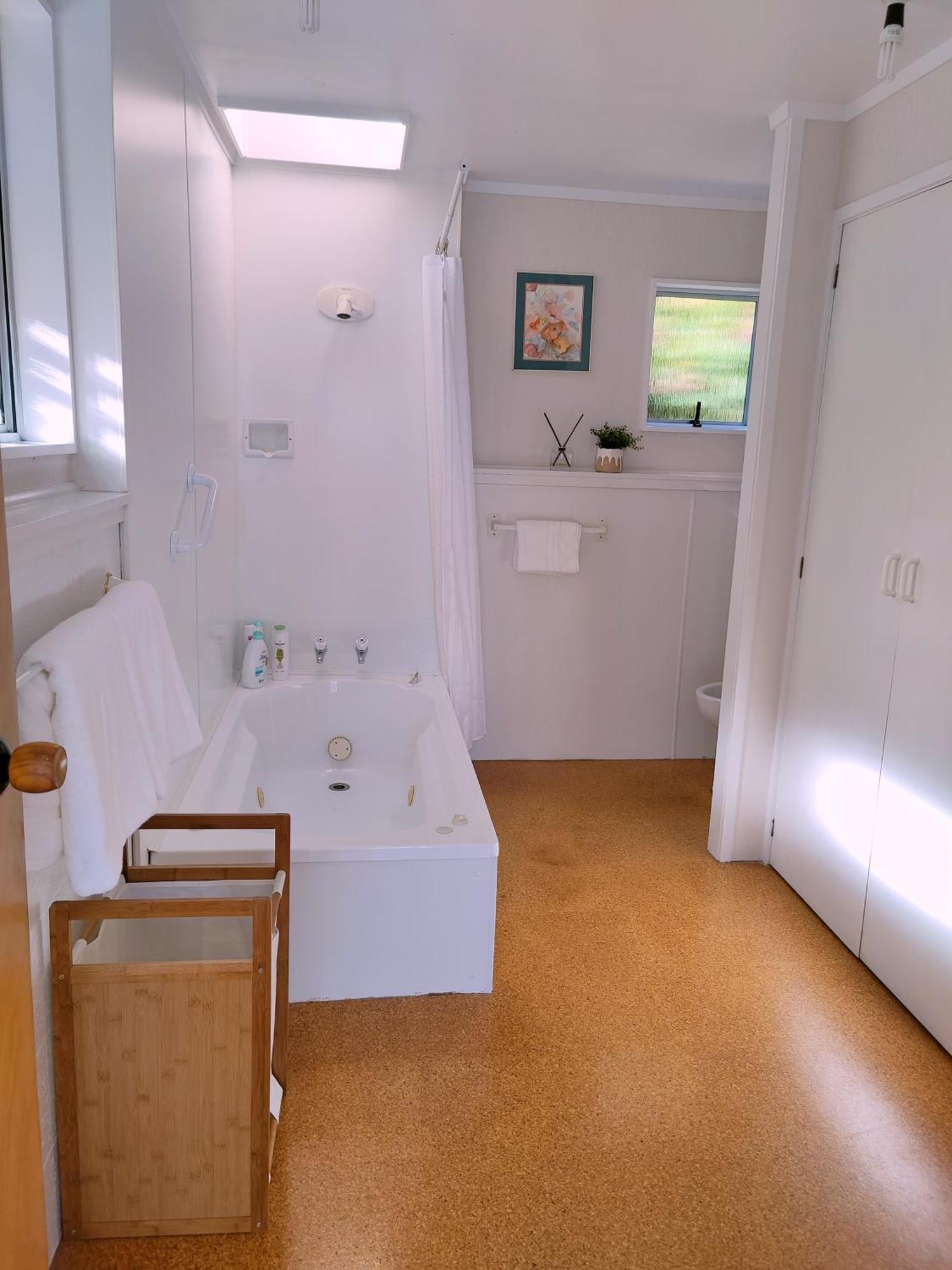 Delight In Birch-Lake View Holiday Home 타우포 호 외부 사진