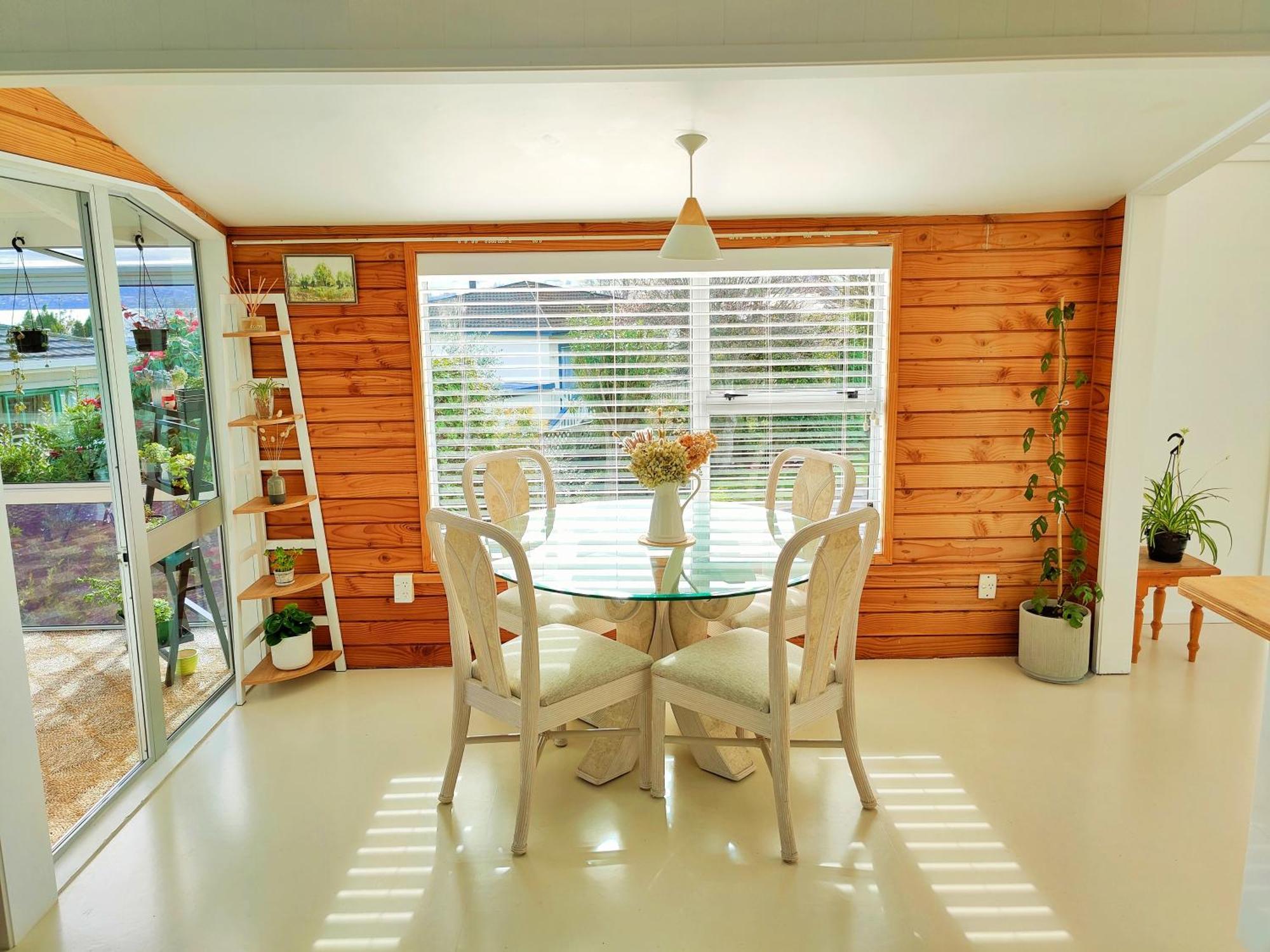 Delight In Birch-Lake View Holiday Home 타우포 호 외부 사진