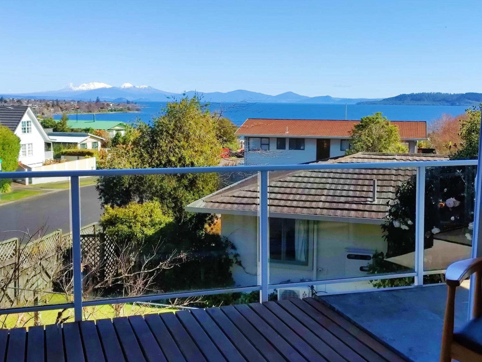 Delight In Birch-Lake View Holiday Home 타우포 호 외부 사진